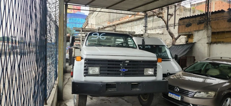 CHEVROLET 12000 2p (diesel)