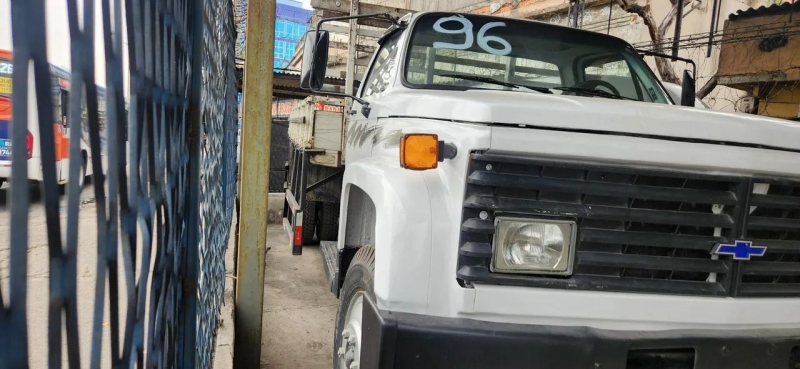 CHEVROLET 12000 2p (diesel)