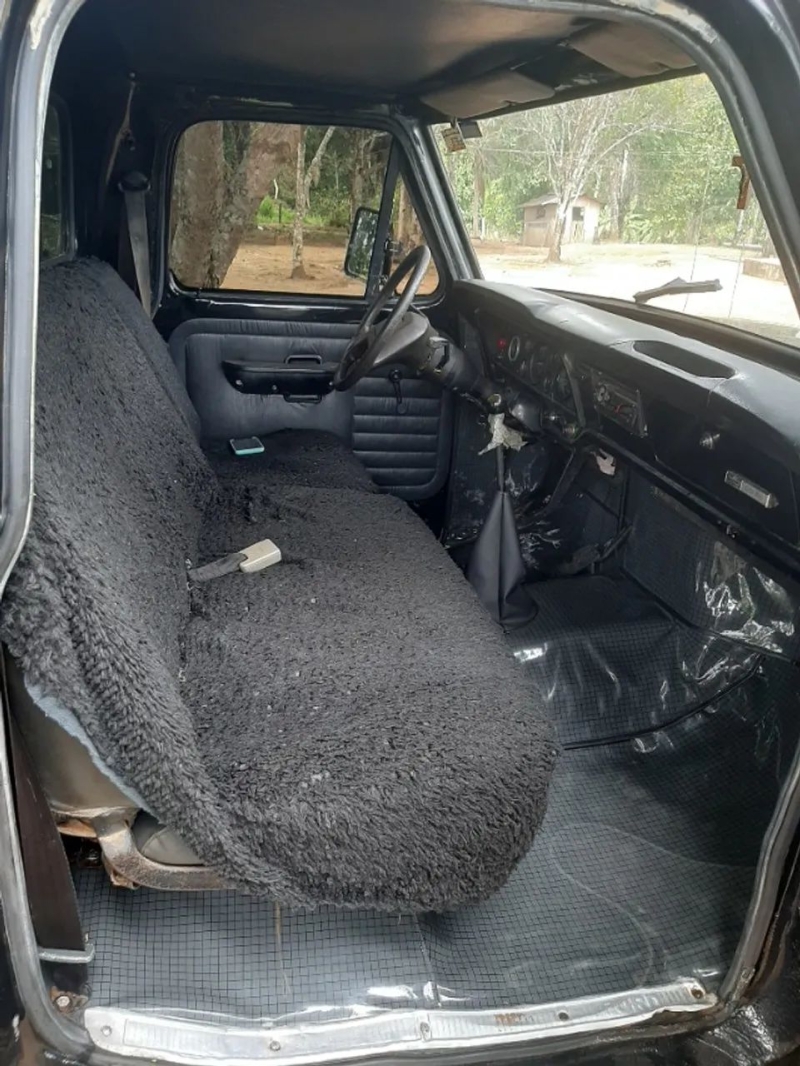 Ford F1000 diesel MWM
