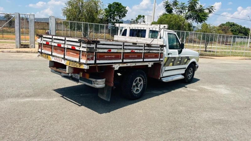 Ford F-1000 XLT 2.5 HSD Diesel TB