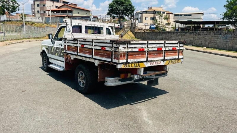 Ford F-1000 XLT 2.5 HSD Diesel TB