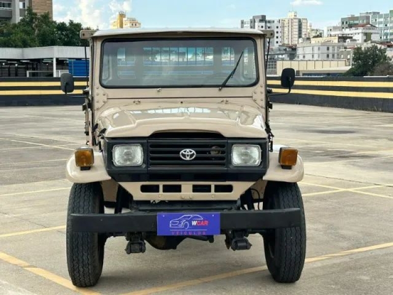 Toyota Band.Picape Chassi Longo Diesel
